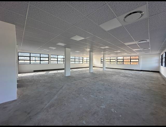 230M² OFFICE TO LET IN DORINGKLOOF